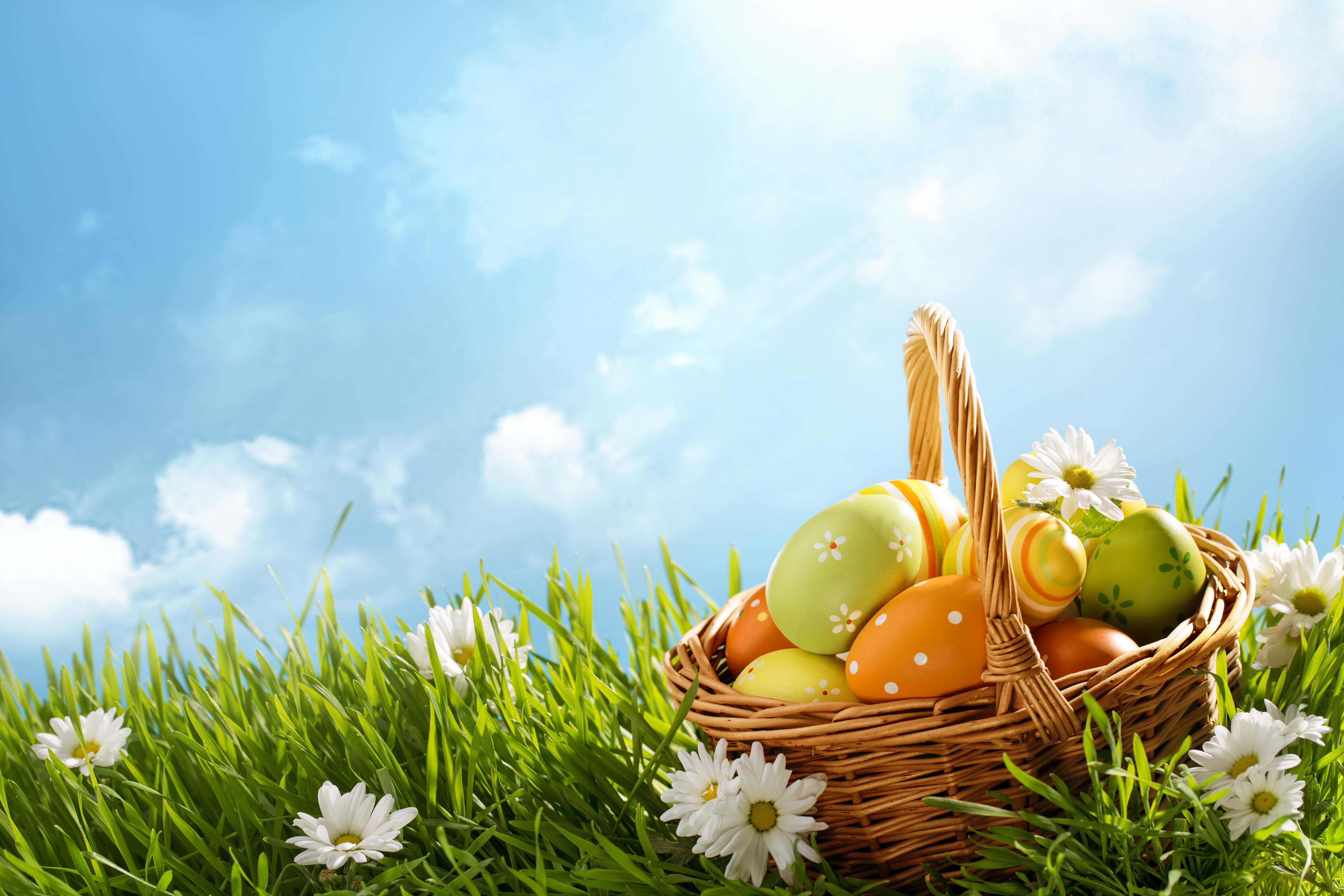 Osterkörbchen Stock Photo - Download Image Now - Easter Basket, Easter Egg,  Easter - iStock