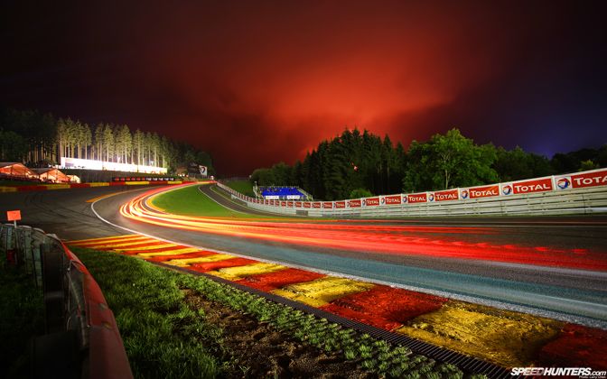 Streaking race track background spa