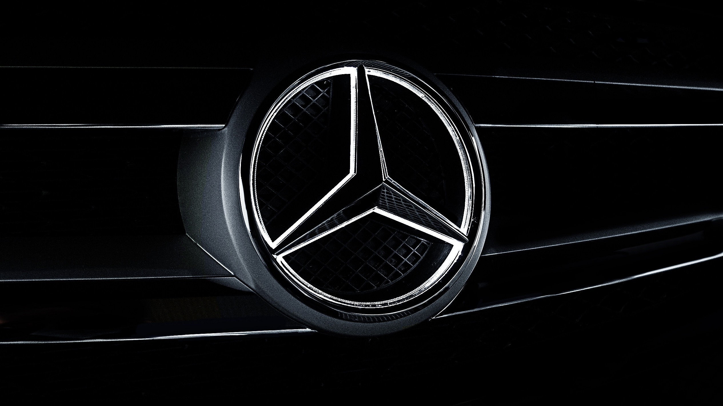 Mercedes benz logo wallpapers pictures