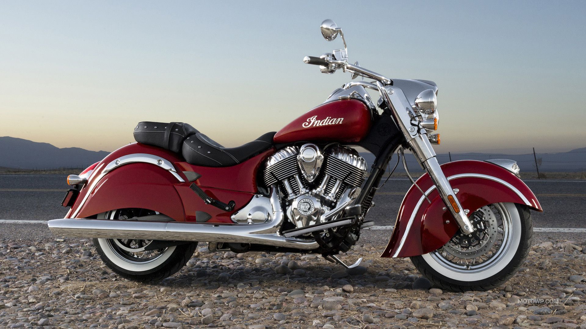 Indian motorcycle wallpaper hd background hd wallpapers indian chief classic indian motorcycle motorcycle wallpaper