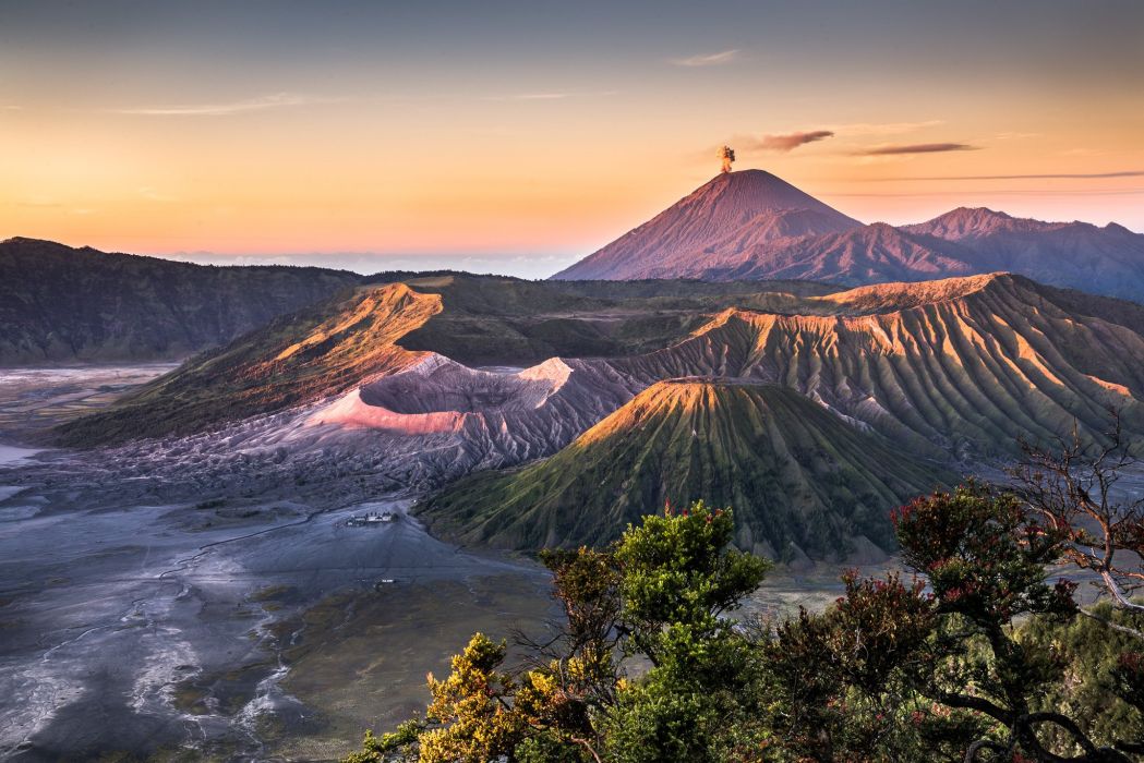 Mount bromo indonesia sunset landscape volcano wallpaper x