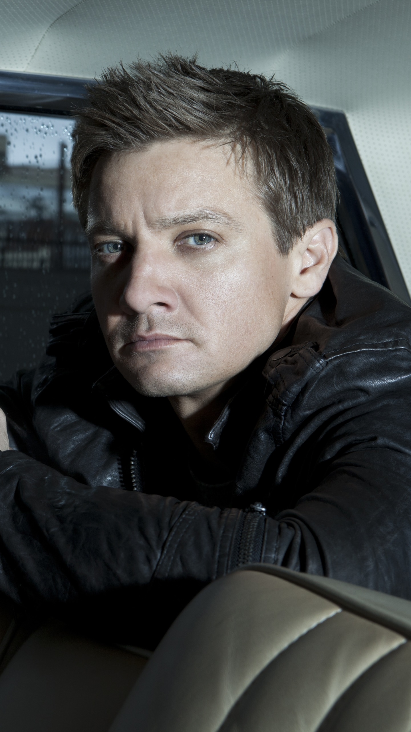 Download Free 100 + jeremy renner Wallpapers