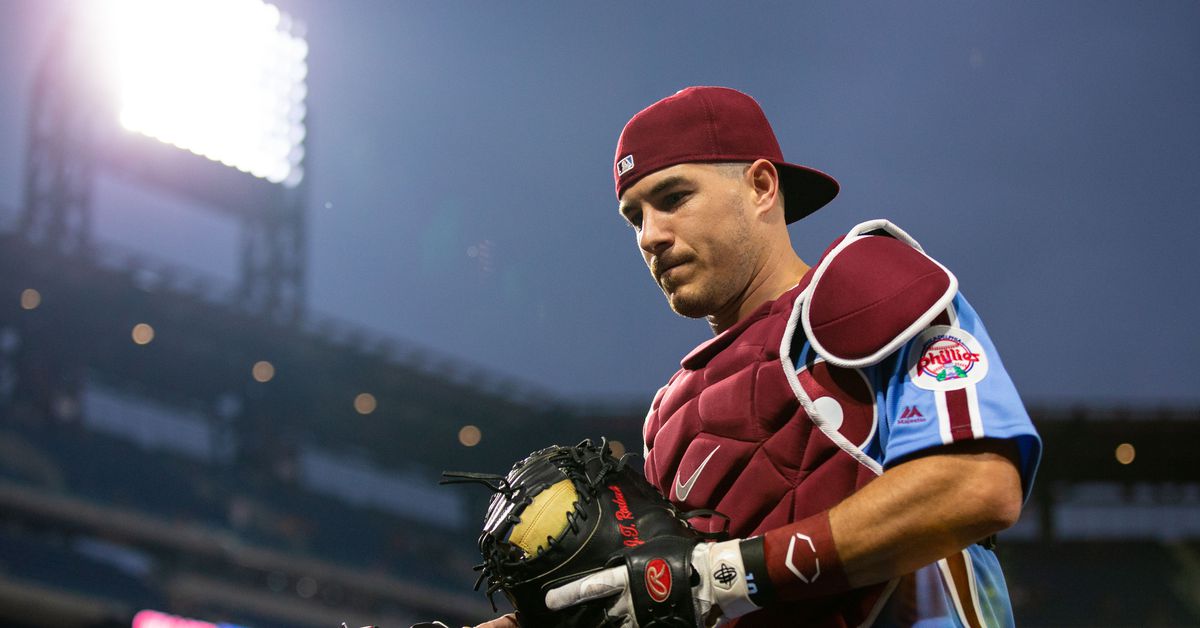 Download JT Realmuto Arms Open For A Hug Wallpaper