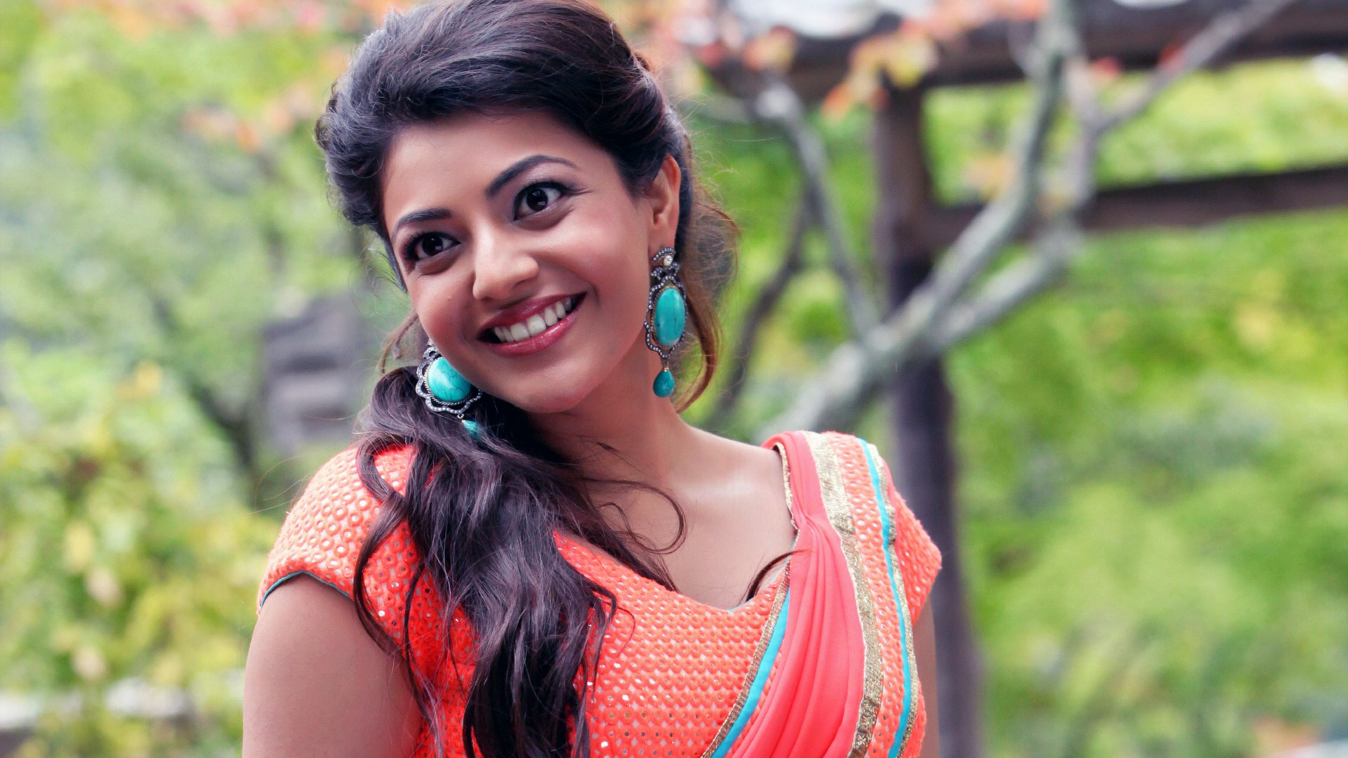 Download Free 100 + kajal smile Wallpapers