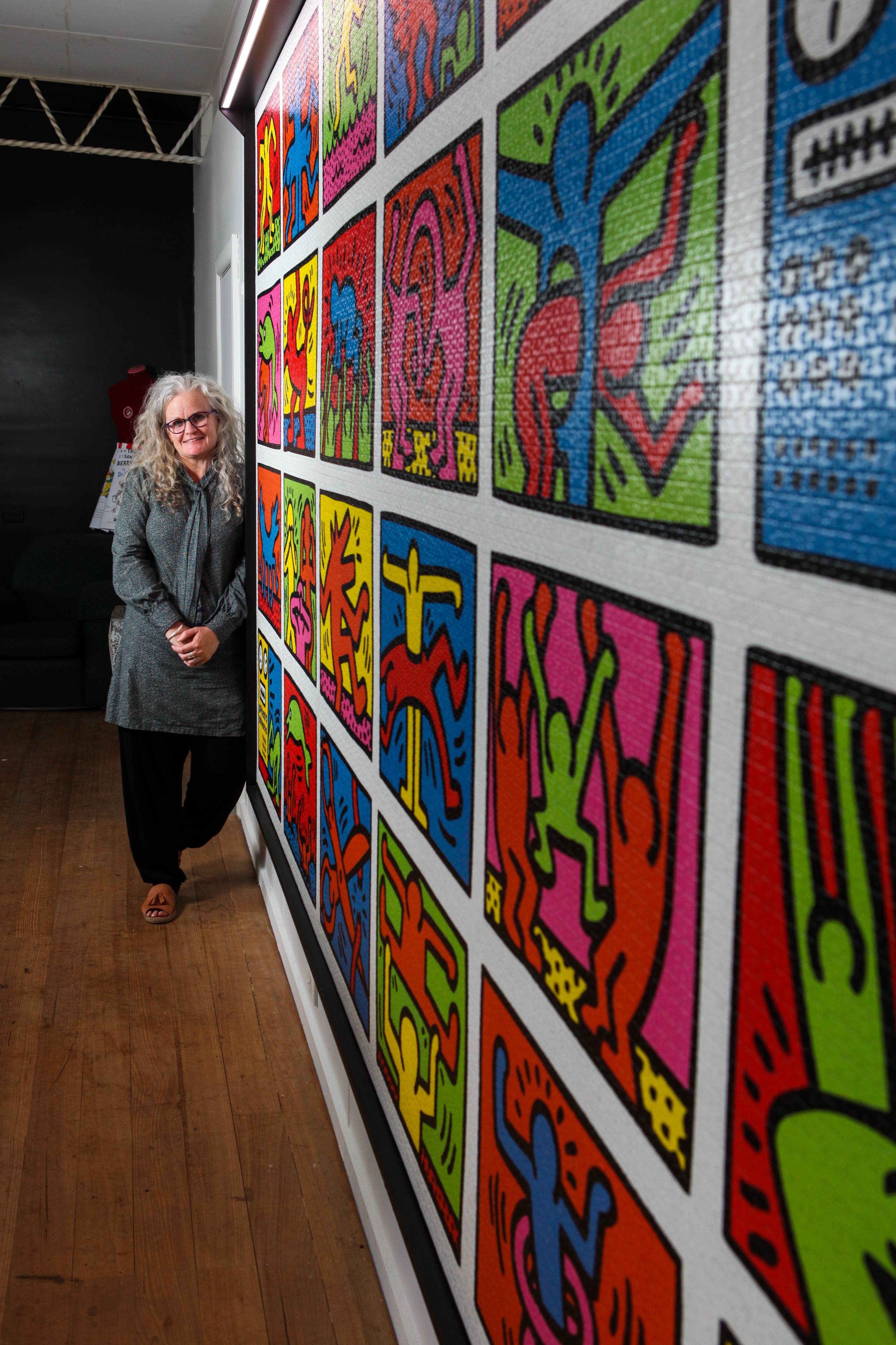 Warrnambools karenlyn ryan pletes giant jigsaw featuring keith haring artwork gusta