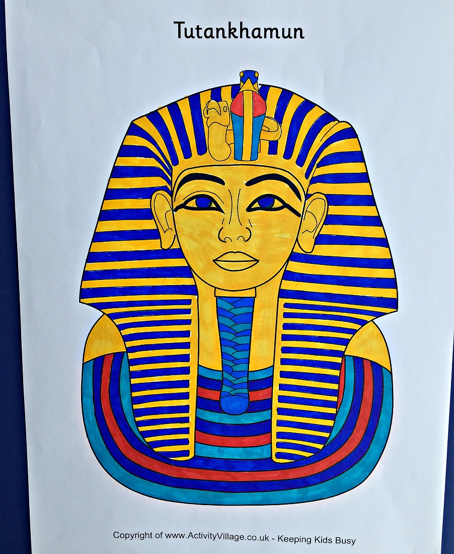 Tutankhamun book and art ofamily learning together