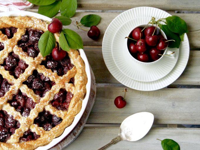 Kirsikkapiirakka cherry cherry pie â peggyn pieni punainen keittio