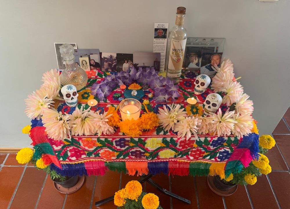 The meaning behind six objects on dãa de los muertos altars travel smithsonian magazine