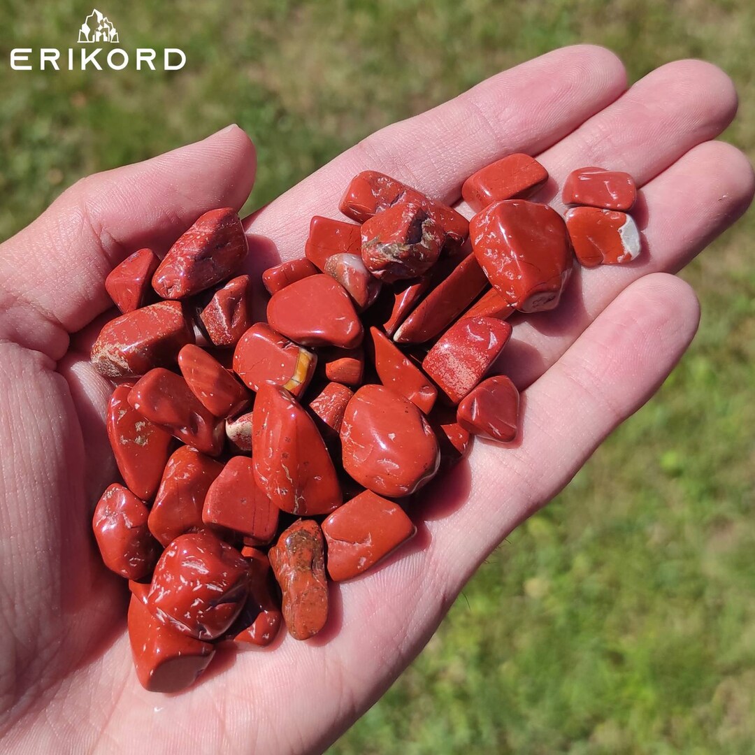 G red jasper gravel