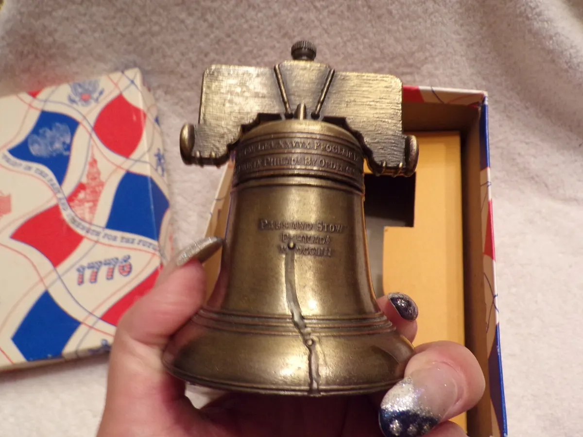 Vtg no liberty bell pepper grinder