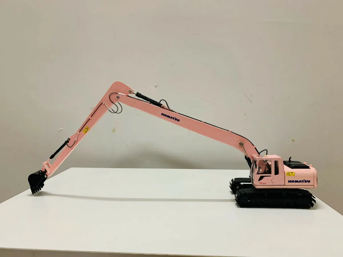 Komatsu long reach exvator pink sle engineering vehicles model