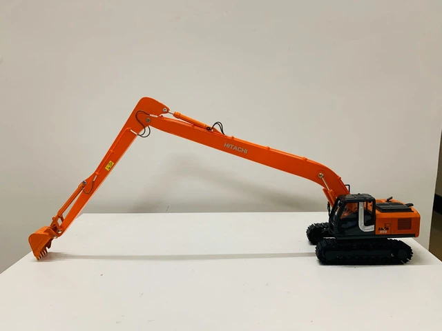 Zaxis long reach excavator metal tracks scale die