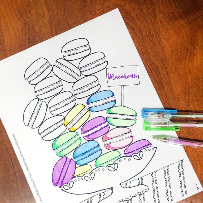 Free printable macarons coloring page for grown