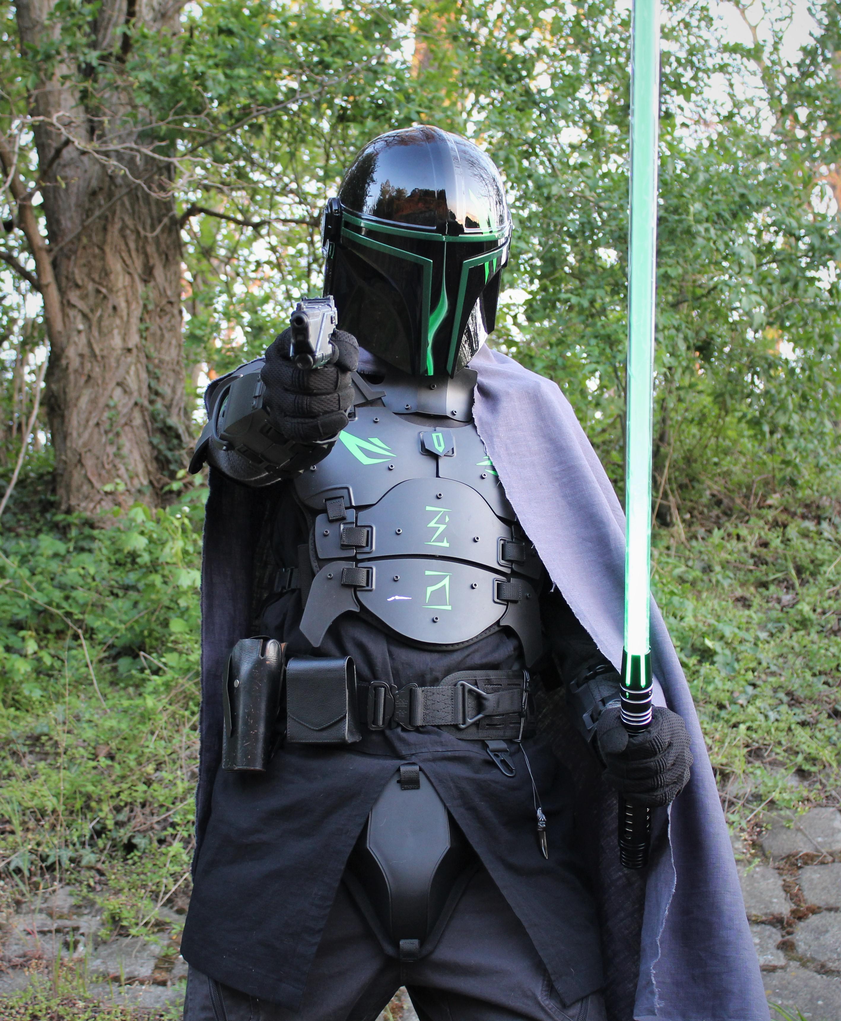 Mandalorian jedi cosplay the way of the lightsaber rstarwars