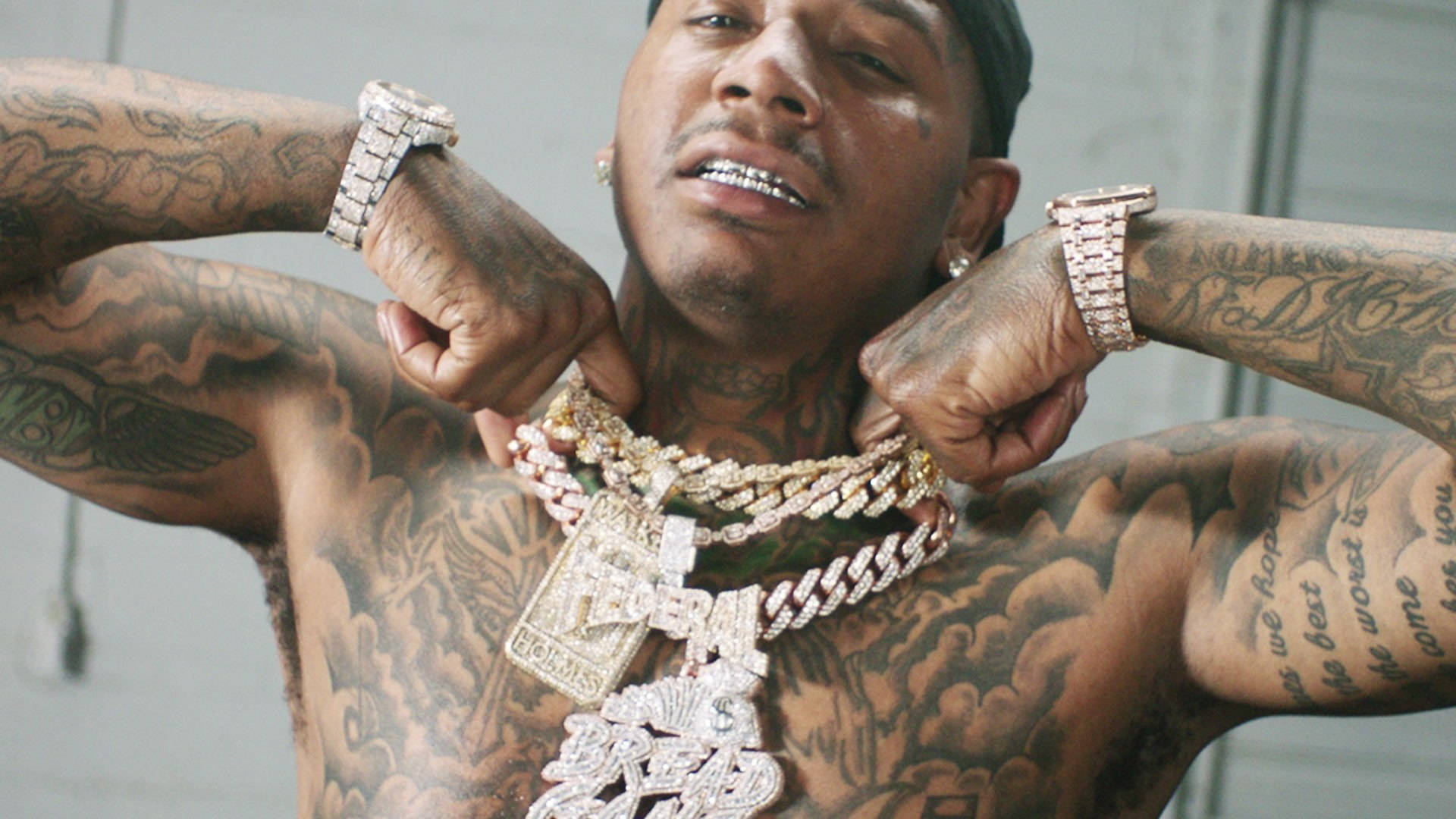 Download topless moneybagg yo wallpaper