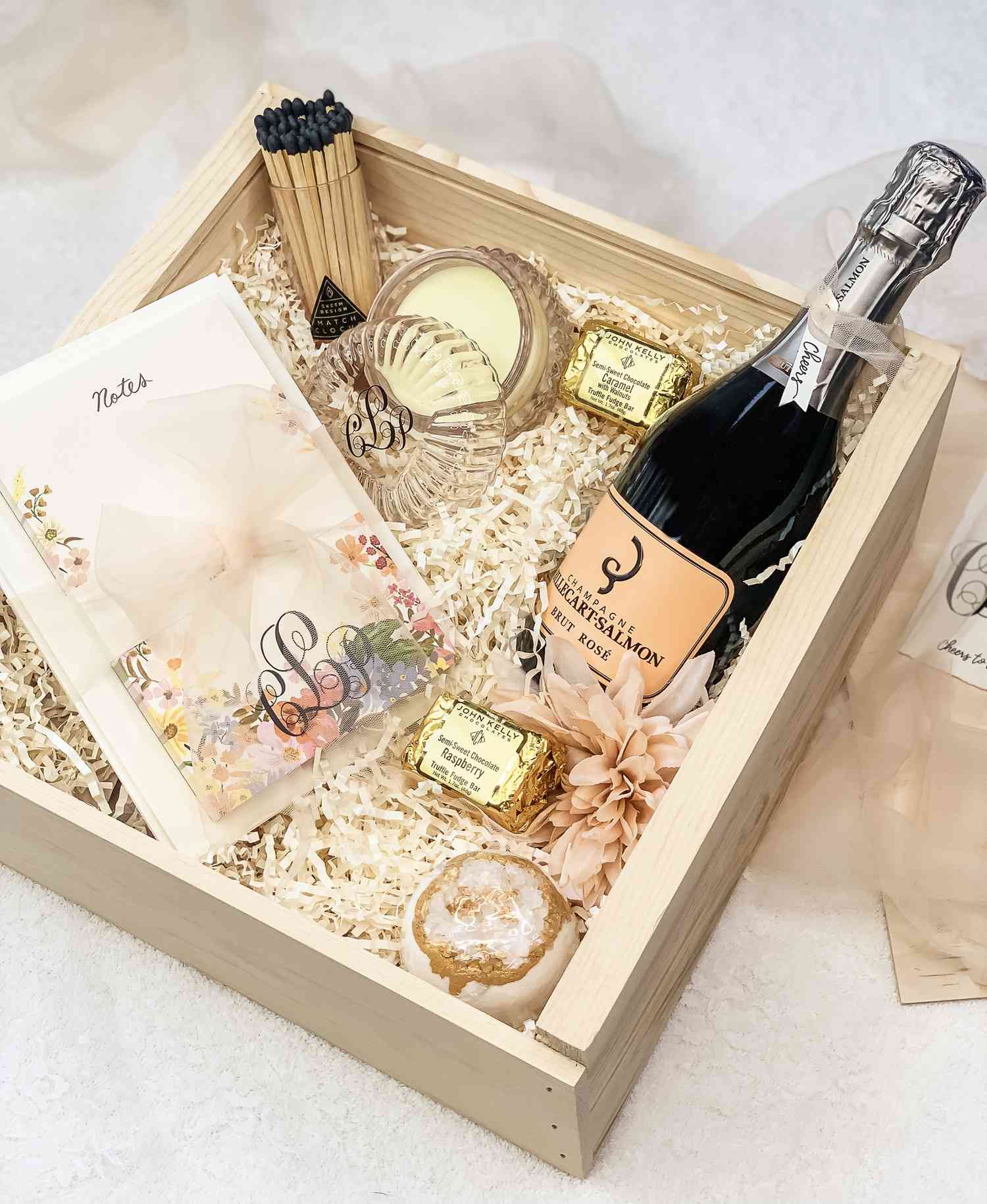 Bridal shower gift basket ideas for the perfect present