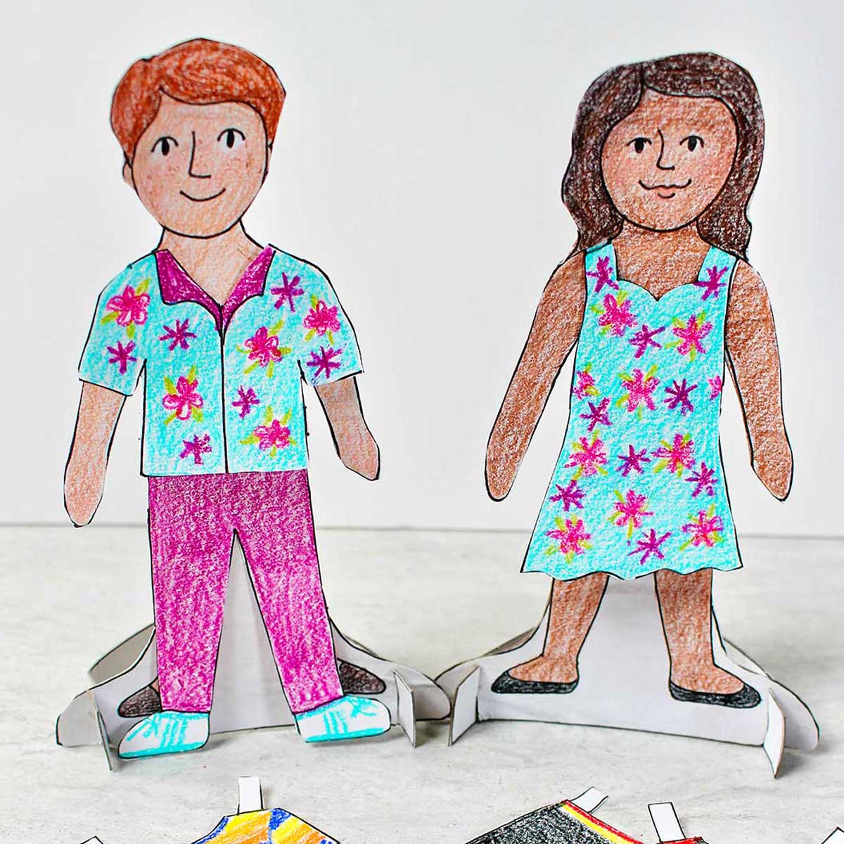 Free printable paper dolls and clothes to color