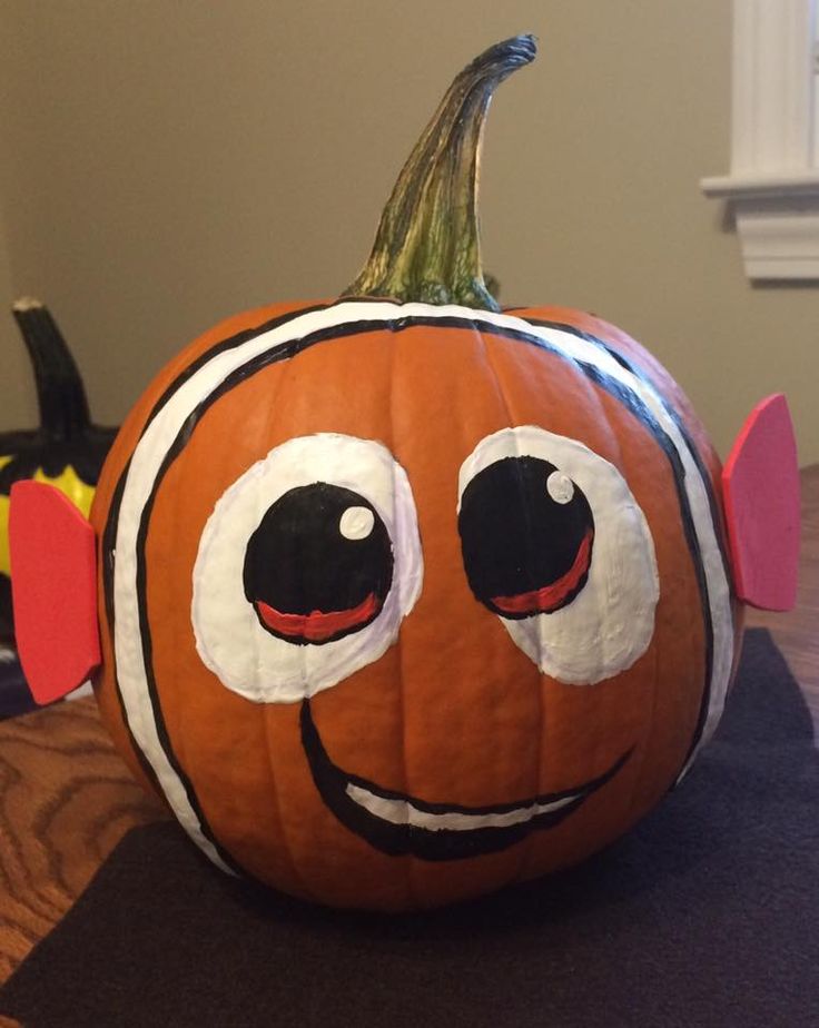 Nemo acrylic painted pumpkin halloween pumpkin designs halloween pumpkin crafts creative pumpkin decorating