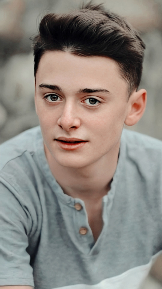 Noah schnapp wallpaper on