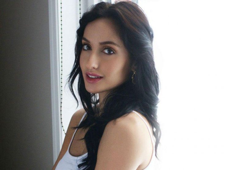 Nora Fatehi Looks Mesmerizing in Gorgeous Indian Outfit, See Pics