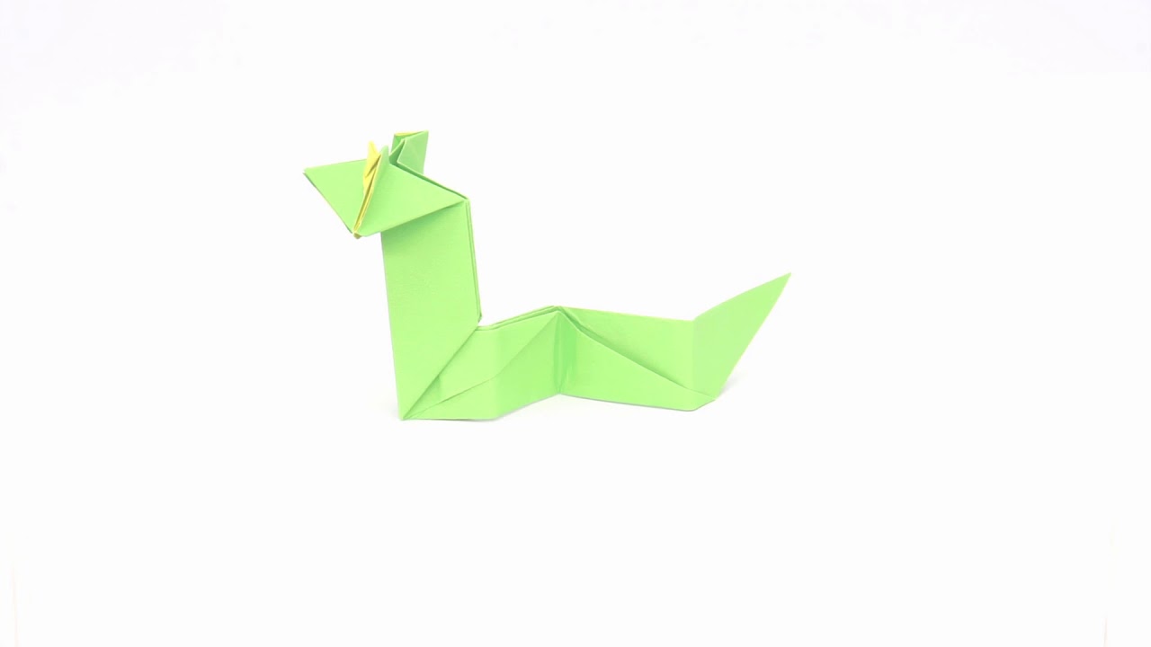 An easy origami snake by gen hagiwara