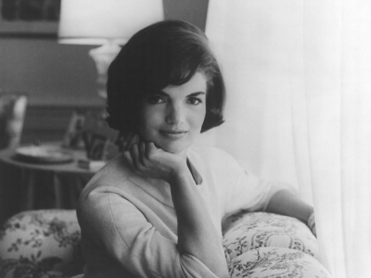 Jackie kennedy onassis her beauty and elegance in pictures