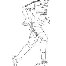 Pelã playing soccer coloring pages