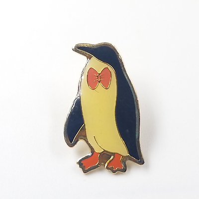 Vintage penguin bird bow tie gold tone enamel lapel pin animal jewelry taiwan