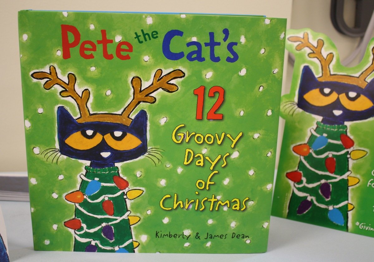 Pete the cats groovy day of christmas is a hit for all ages macaroni kid cleveland east