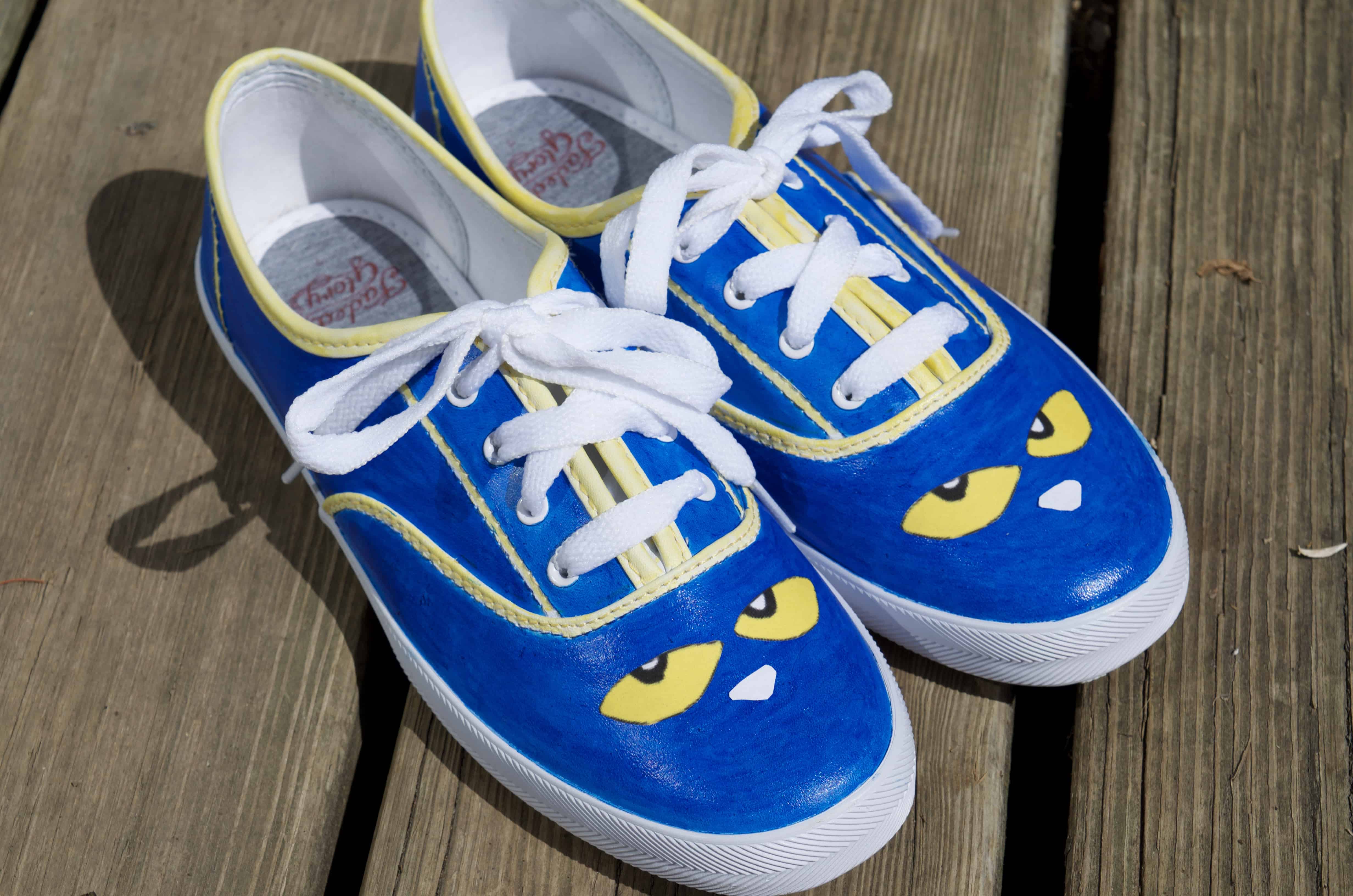 Diy pete the cat shoes tutorial