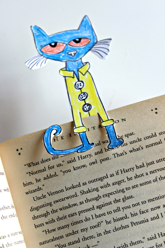 Make your own coloring page bookmark