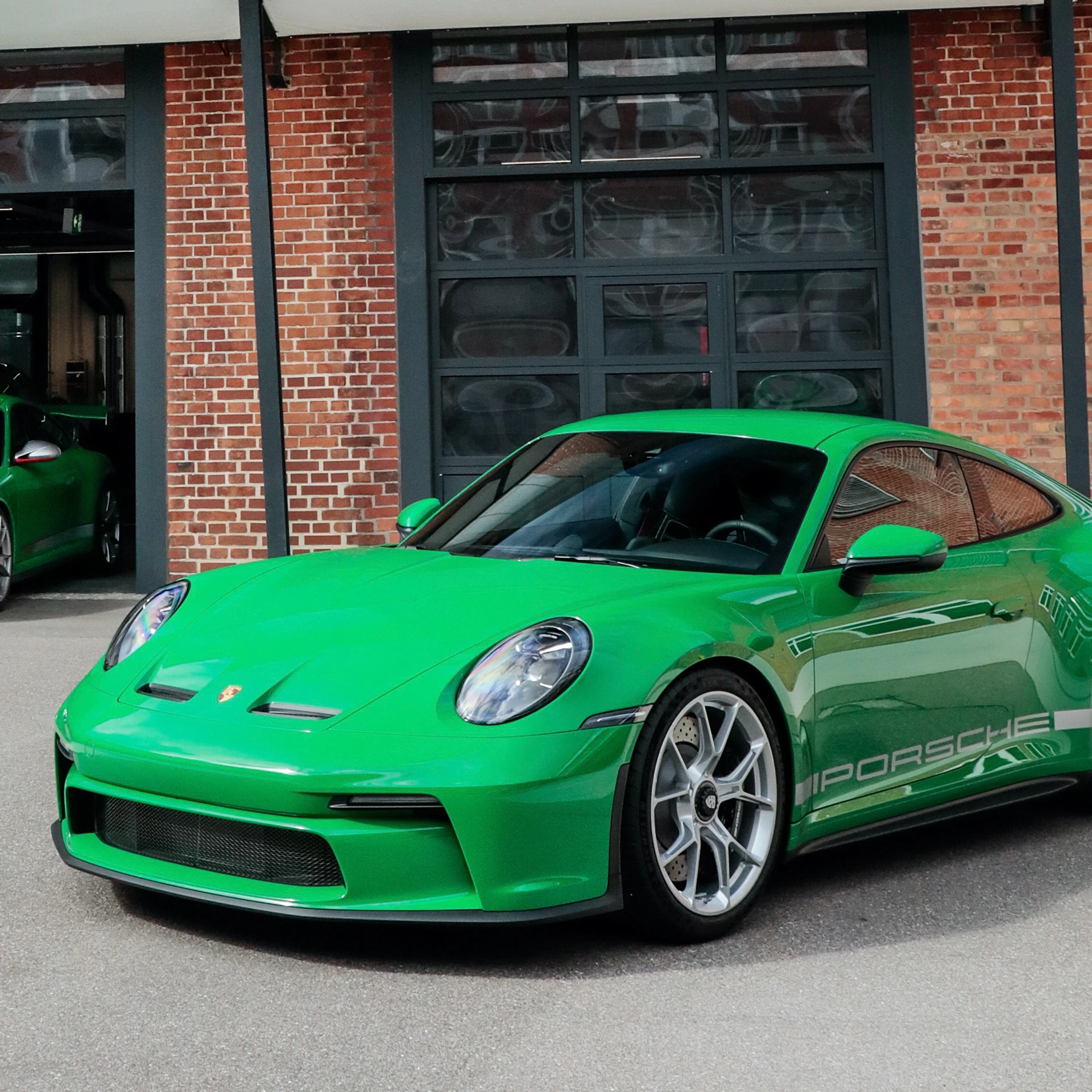 Porsche adds longtime owners custom color to official palette