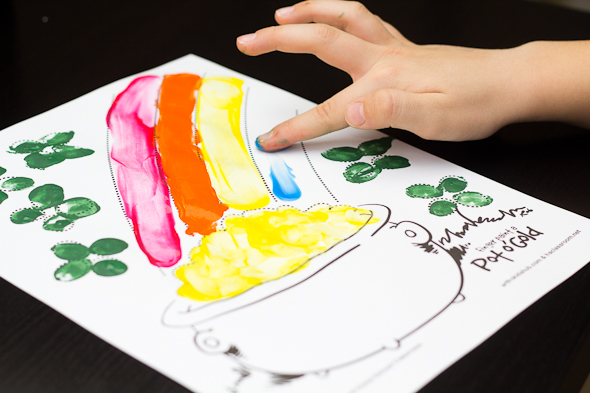 Saint patricks day finger painting activity with free printable