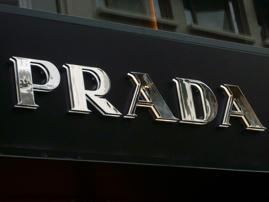 Download Free 100 + prada background