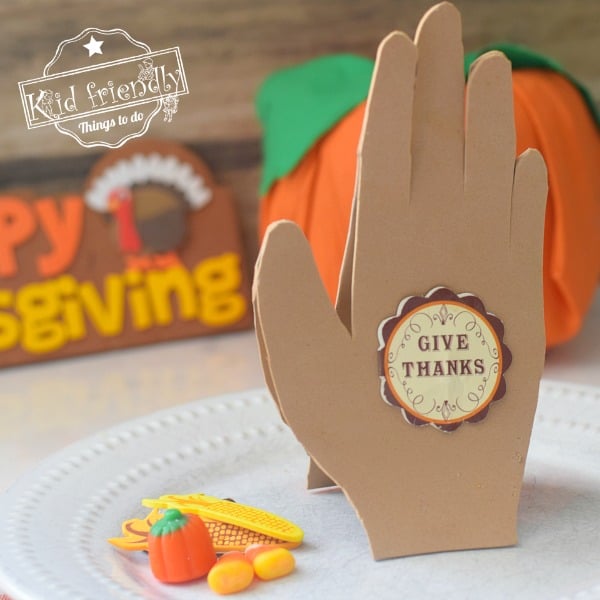 Giving thanks praying hands craft for thanksgiving