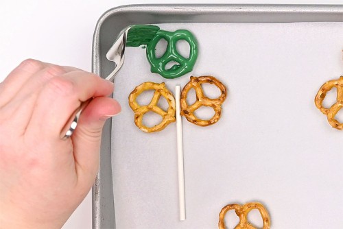 Pretzel shamrocks easy st patricks day treats