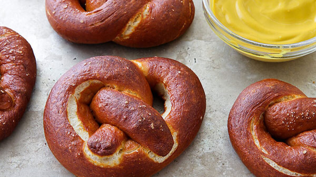 Weekend recipe ballpark pretzels recipe pbs socal