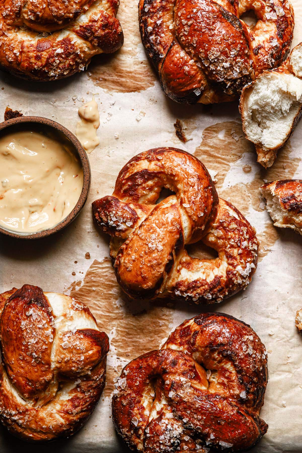 How to make soft pretzels from scratch