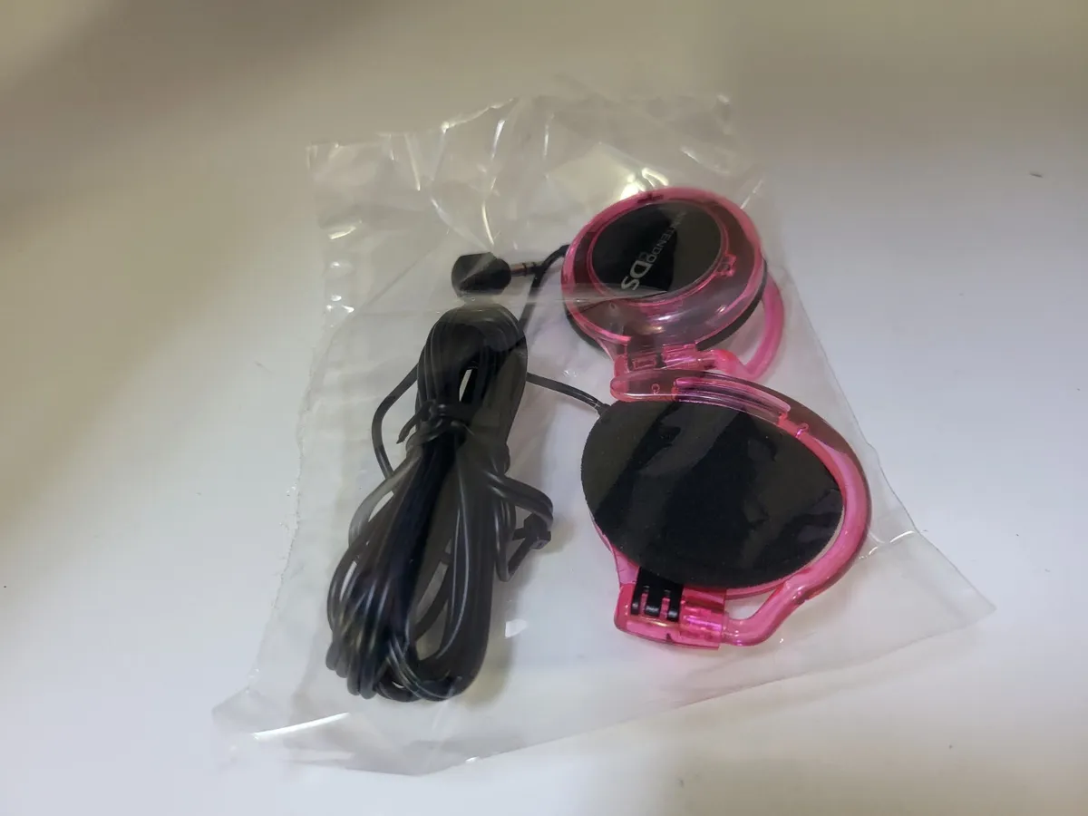 New princess peach pink nintendo over the ear headphones for gameboy color a