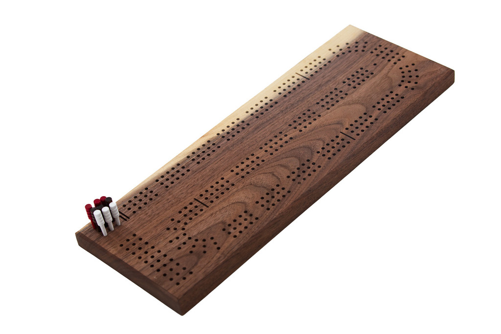 Walnut cribbage board