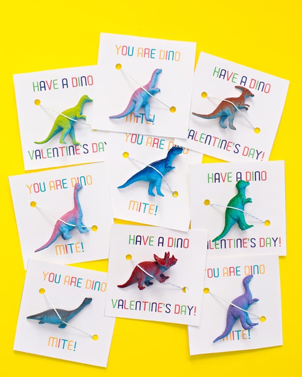 Awesome dinosaur valentines favor with free printable