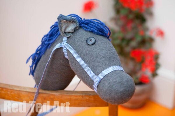 How to make a diy hobby horse