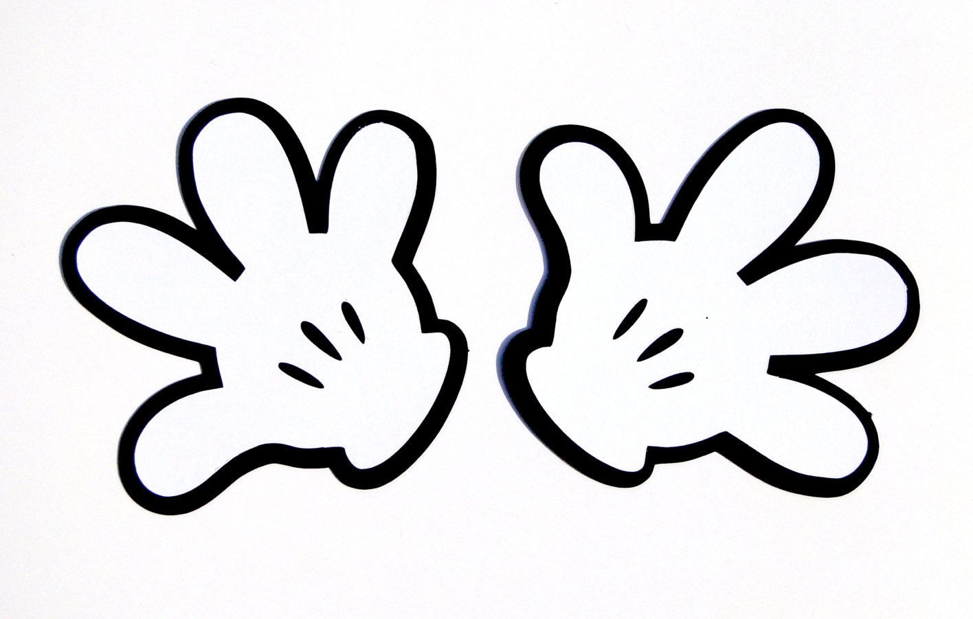 Free printable mickey mouse hand template