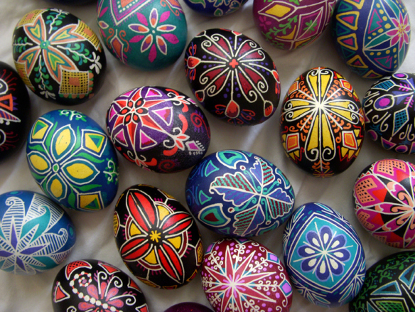 Ukranian egg coloring tutorial