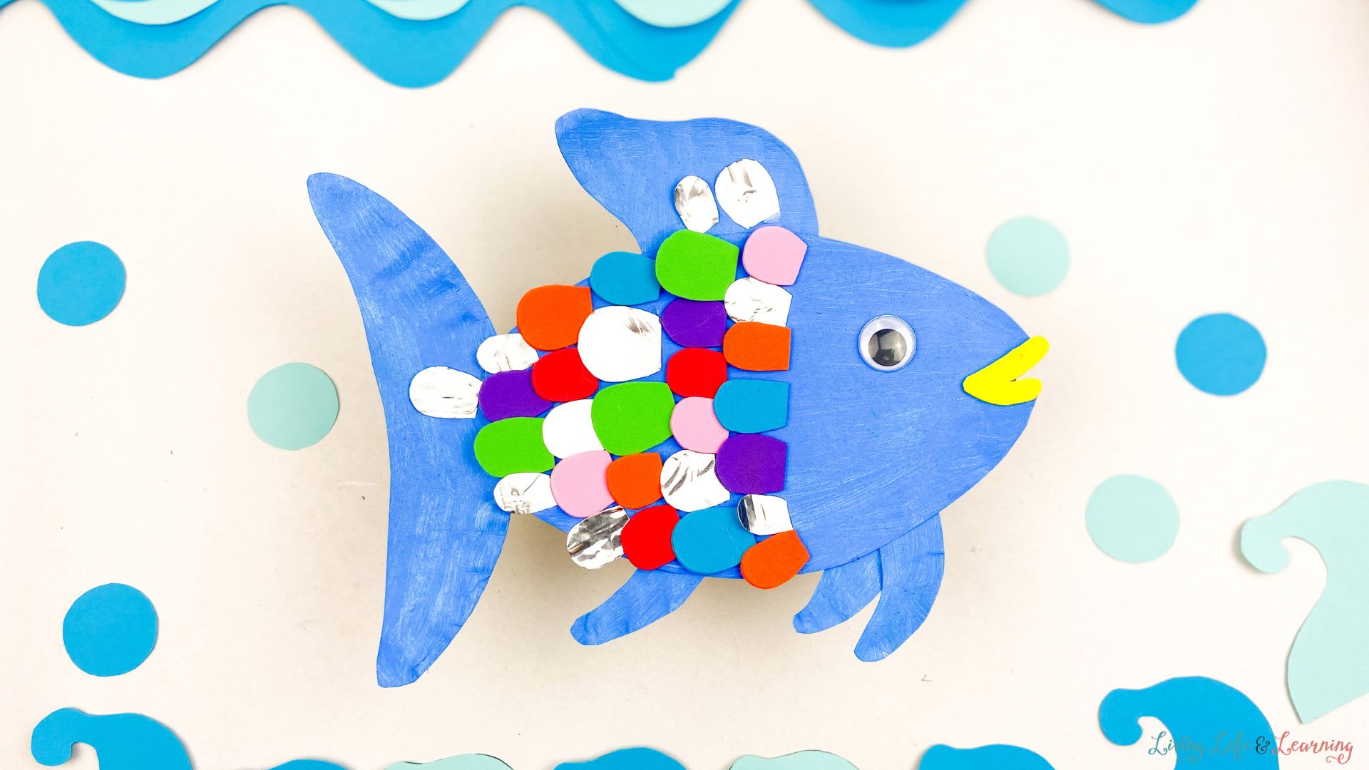 Rainbow fish paper plate craft