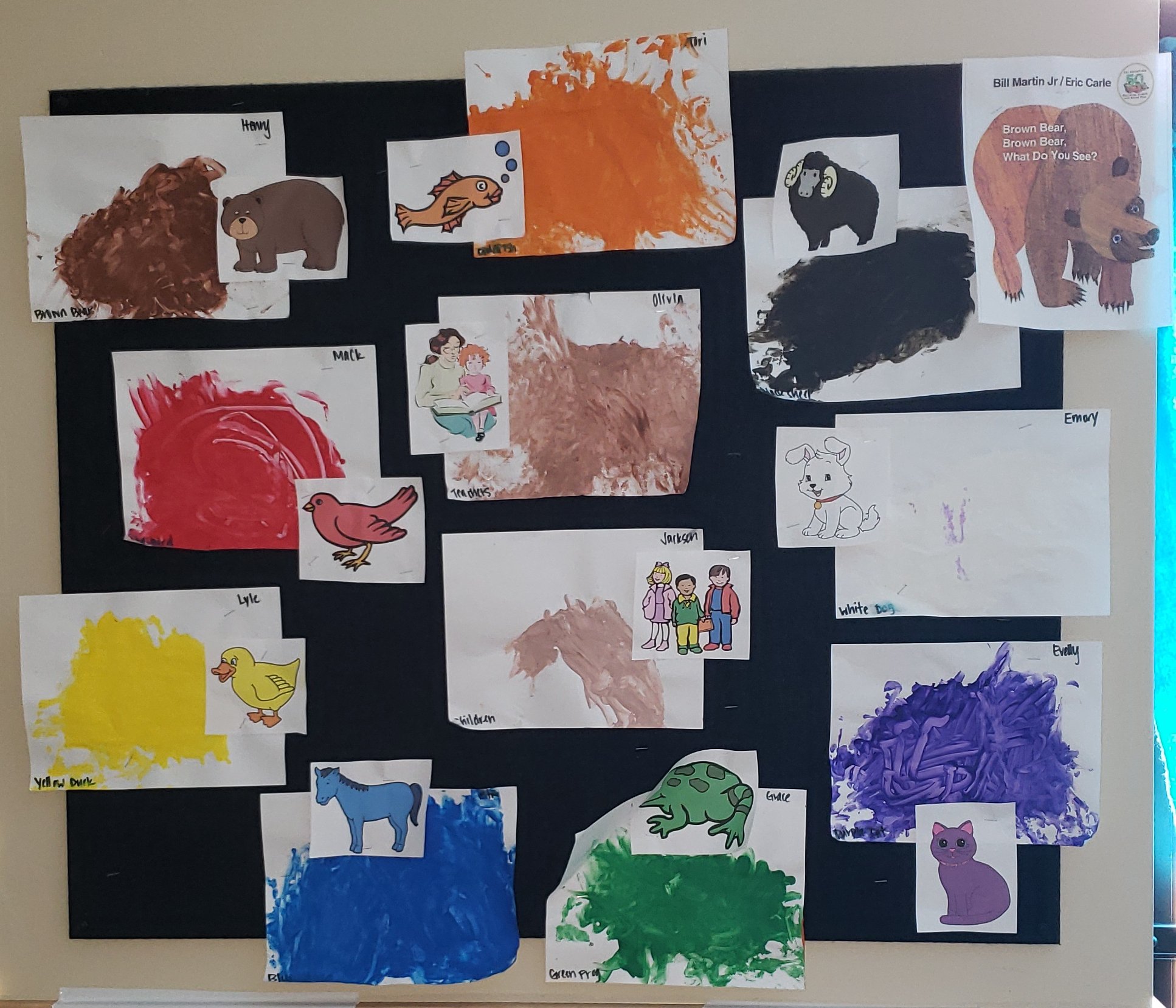 Activity brown bear color painting