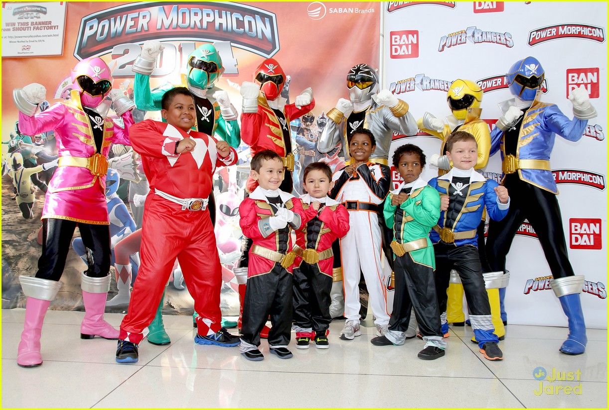 Power rangers dino charge cast announced at power morphicon photo alex heartman andrew gray azim rizk brennan mejia cameron jebo camille hyde christina masterson ciara hanna james davies john