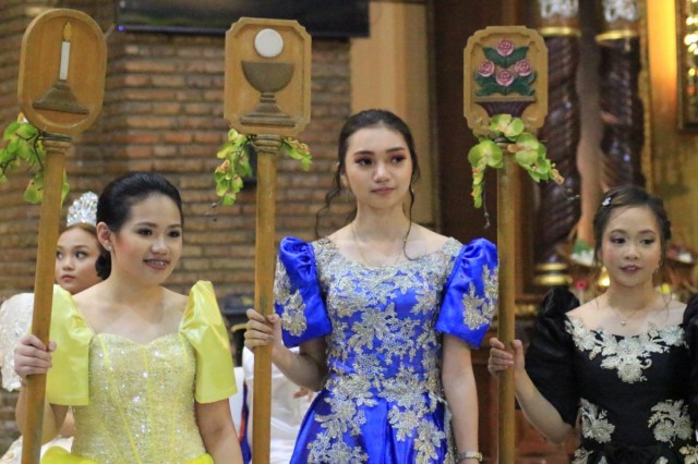 Reinas of santacruzan and flowers they symbolize shrine parish of our lady of aranzazu