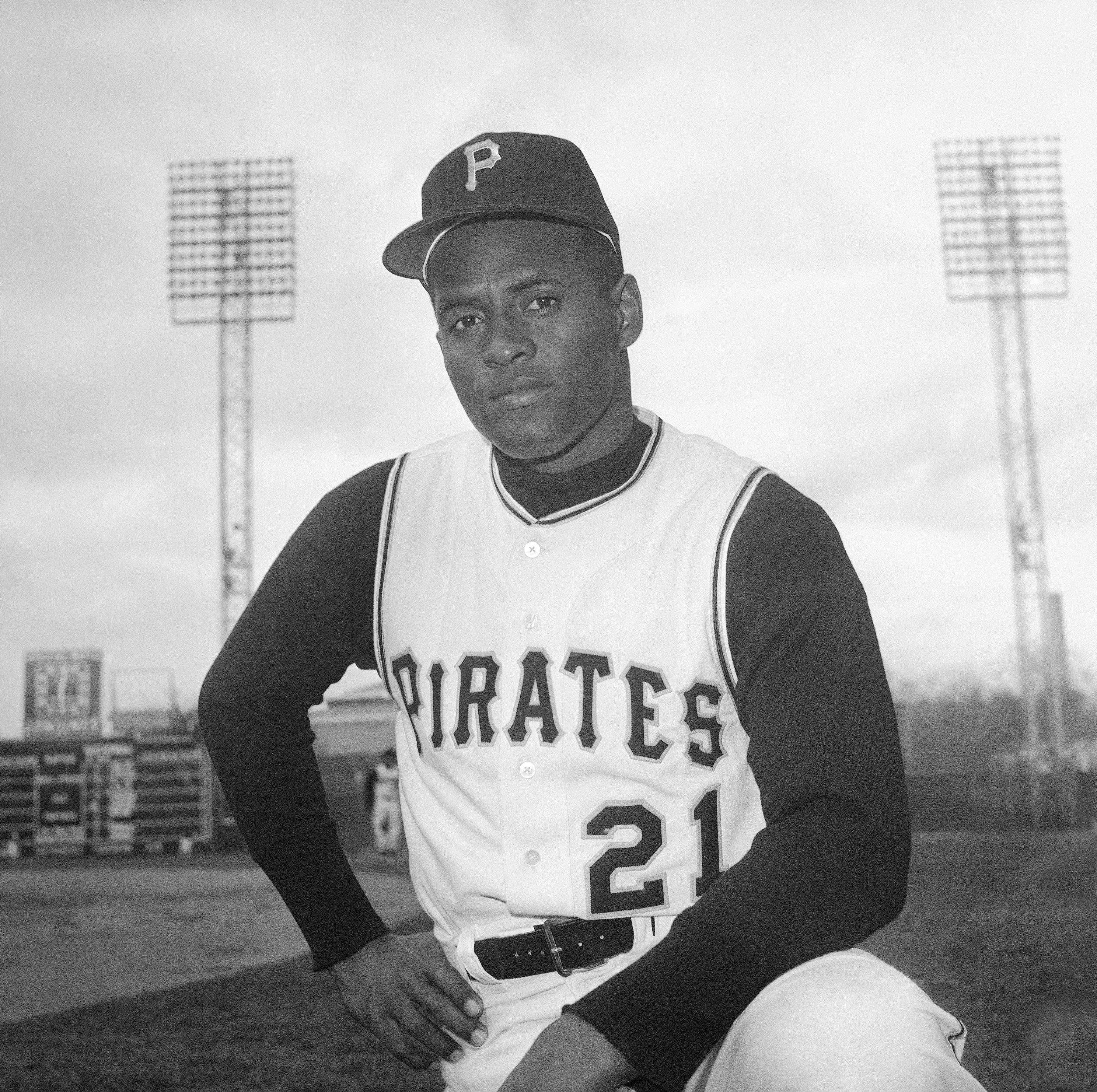 Roberto clemente remains latino legend years after death ap news