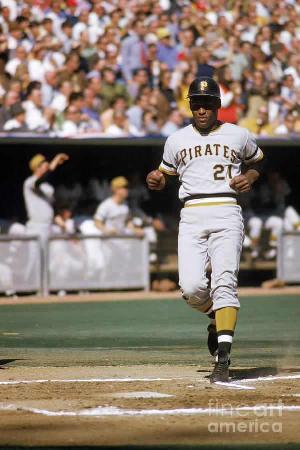 Roberto Clemente wallpaper by Brian Hostetler on Dribbble